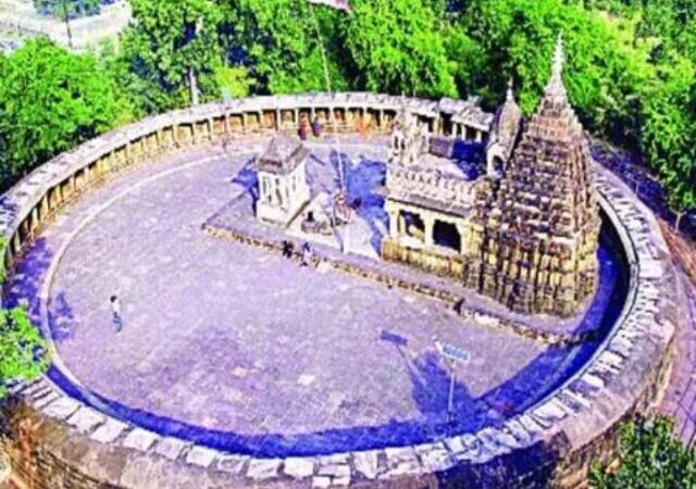 भारत के सबसे प्रसिद्ध जैन मंदिर, दर्शन करने जरूर जाएं