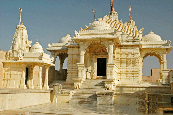 भारत के सबसे प्रसिद्ध जैन मंदिर, दर्शन करने जरूर जाएं