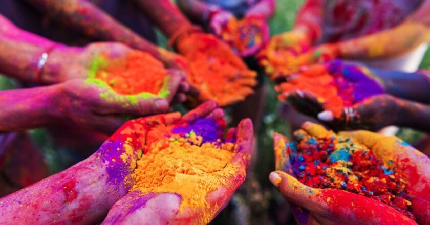 10 Popular Bollywood Holi Songs