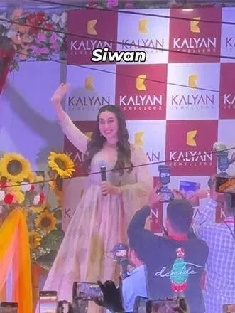 Bollywood in Siwan! Karishma Kapoor Shines at Grand Opening of Kalyan Jewellers
